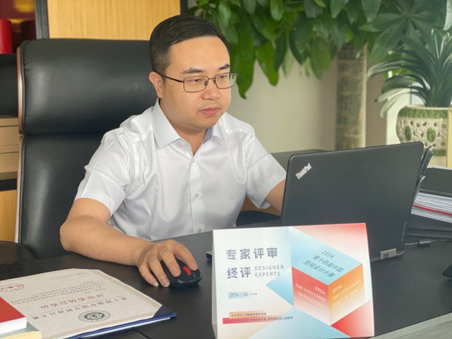 杨恩东.jpg 杨恩东.jpg